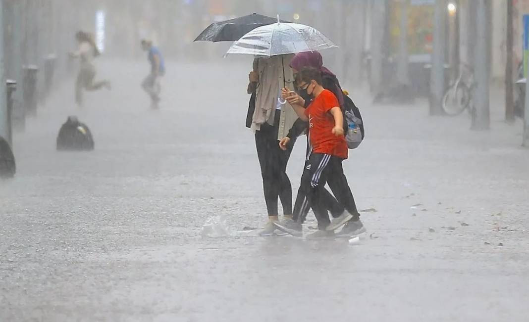 Kuvvetli sağanak geliyor! Meteoroloji il il uyardı: Sel ve su baskınına dikkat - Resim: 31